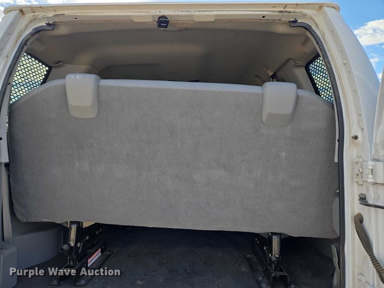image for item ET1070 2012 Ford E350 van