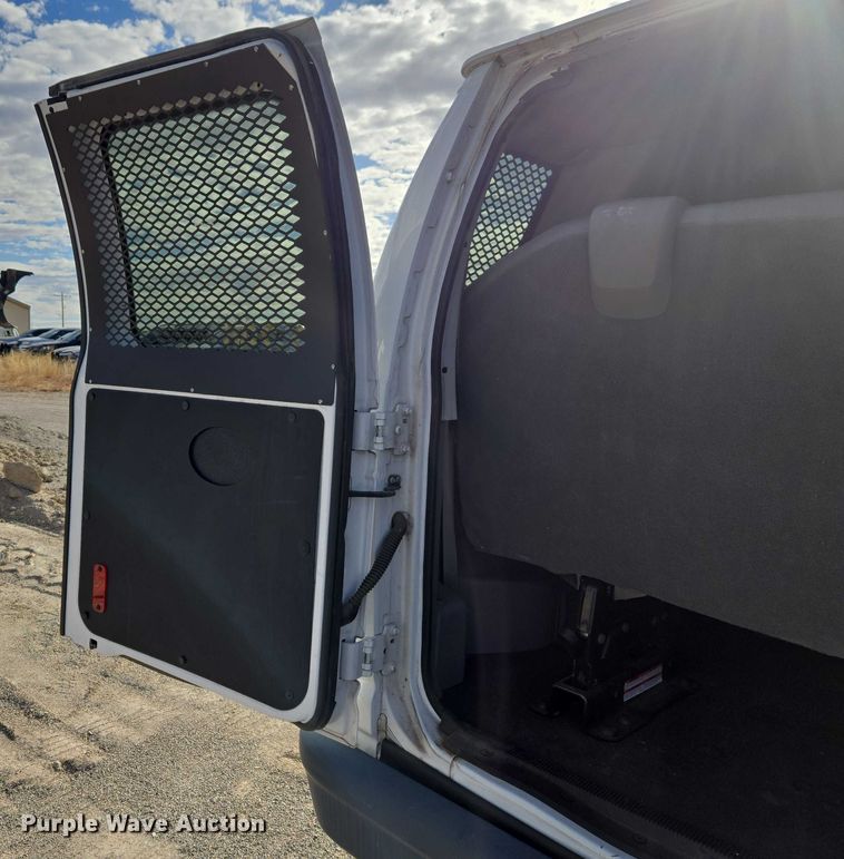 image for item ET1070 2012 Ford E350 van
