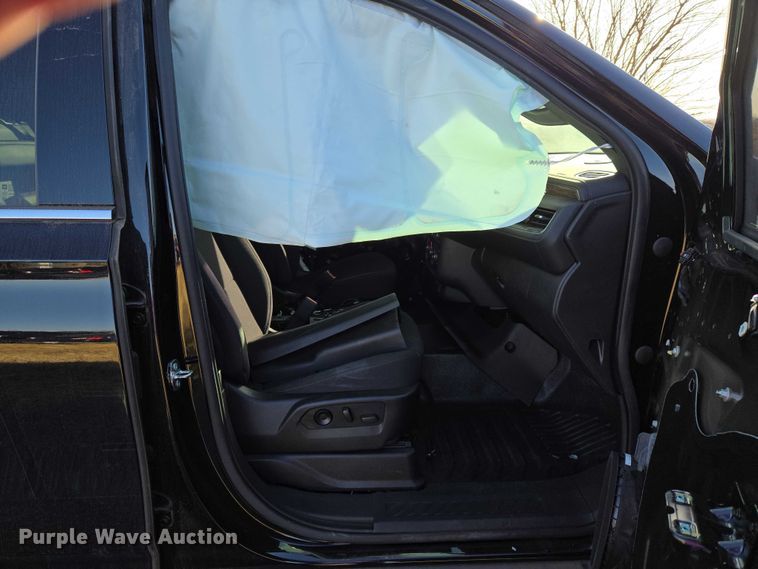 image for item ET1072 2022 Chevrolet Tahoe SUV