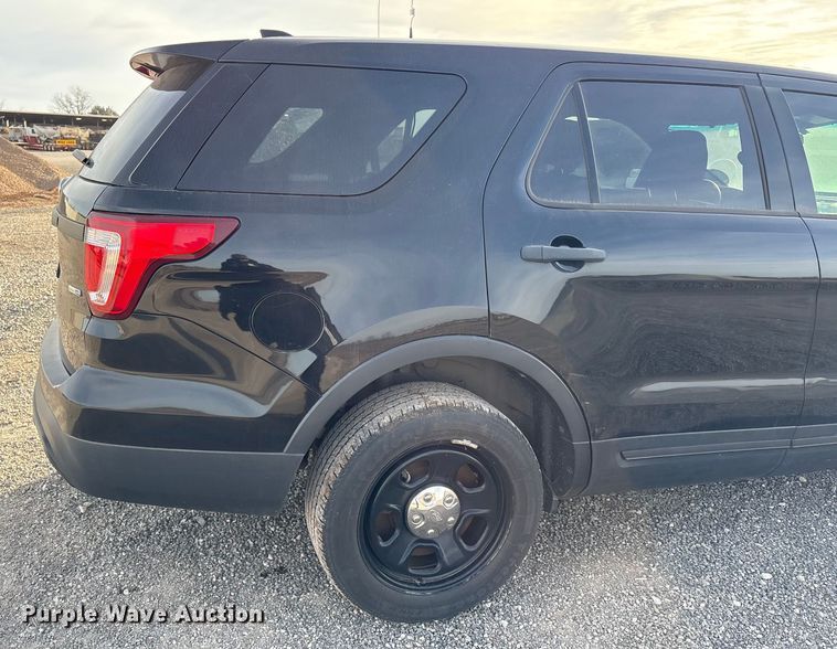 image for item ET1076 2017 Ford Explorer Police Interceptor SUV