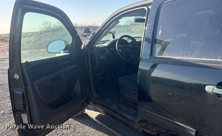 image for item ET1078 2012 Chevrolet Tahoe Police  SUV