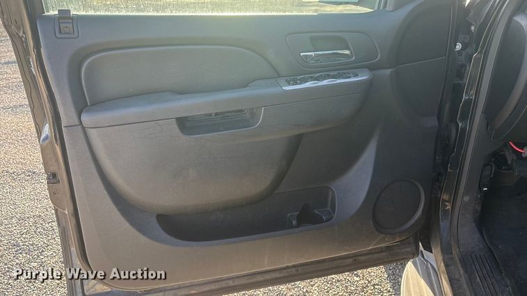 image for item ET1078 2012 Chevrolet Tahoe Police  SUV