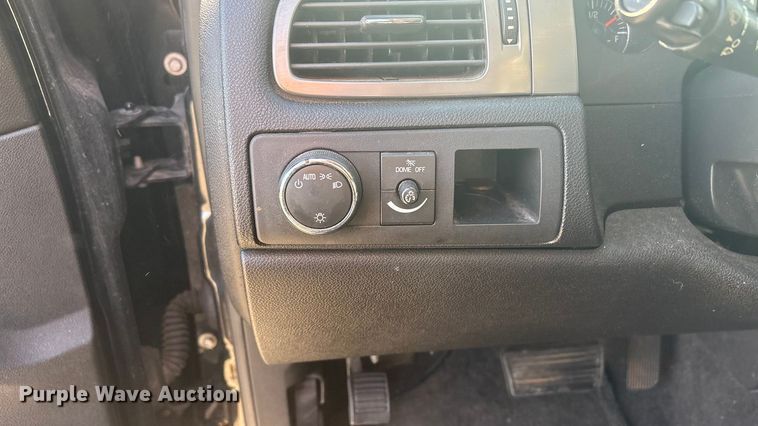 image for item ET1078 2012 Chevrolet Tahoe Police  SUV