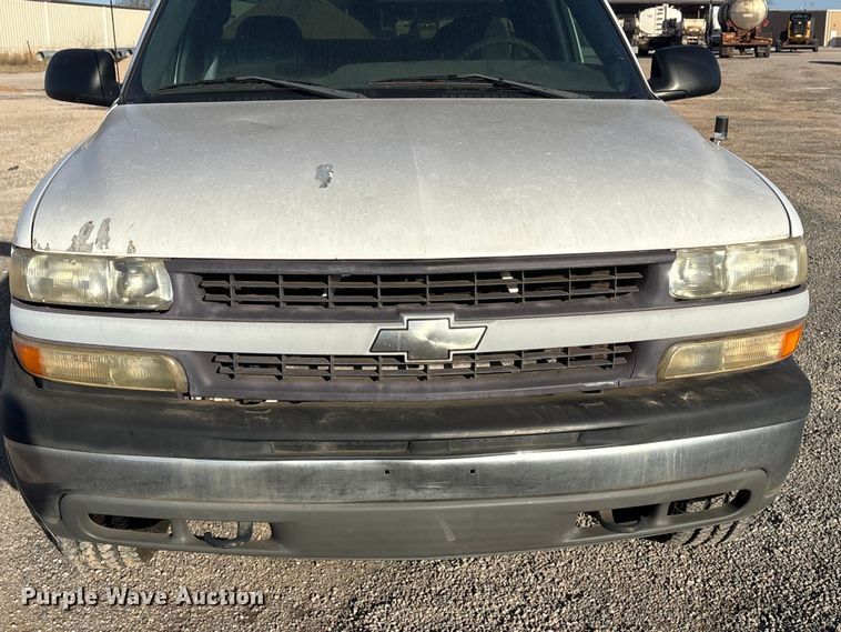 image for item ET1079 2002 Chevrolet Silverado 1500 Ext. Cab pickup truck