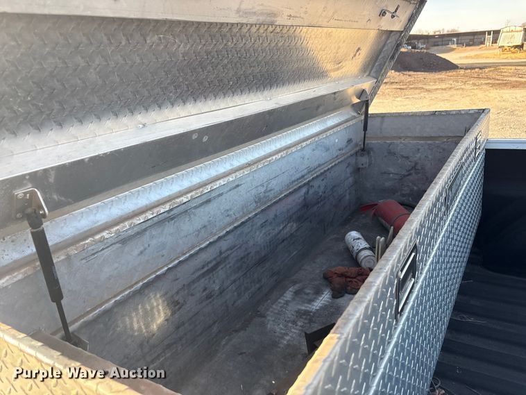 image for item ET1079 2002 Chevrolet Silverado 1500 Ext. Cab pickup truck