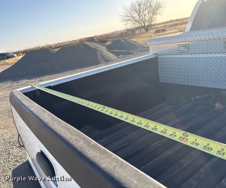 image for item ET1079 2002 Chevrolet Silverado 1500 Ext. Cab pickup truck