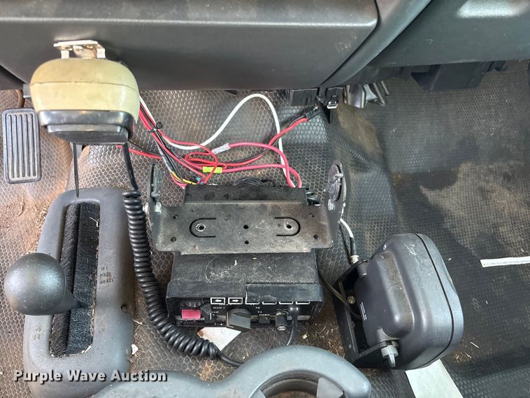 image for item ET1079 2002 Chevrolet Silverado 1500 Ext. Cab pickup truck