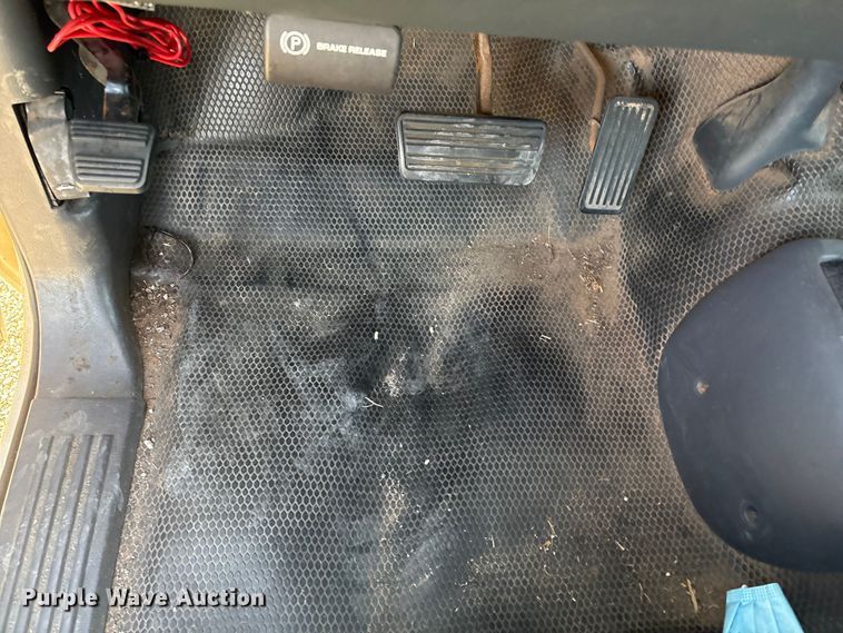 image for item ET1079 2002 Chevrolet Silverado 1500 Ext. Cab pickup truck