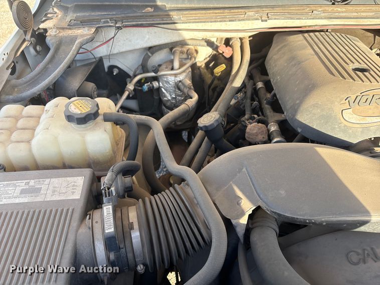 image for item ET1079 2002 Chevrolet Silverado 1500 Ext. Cab pickup truck