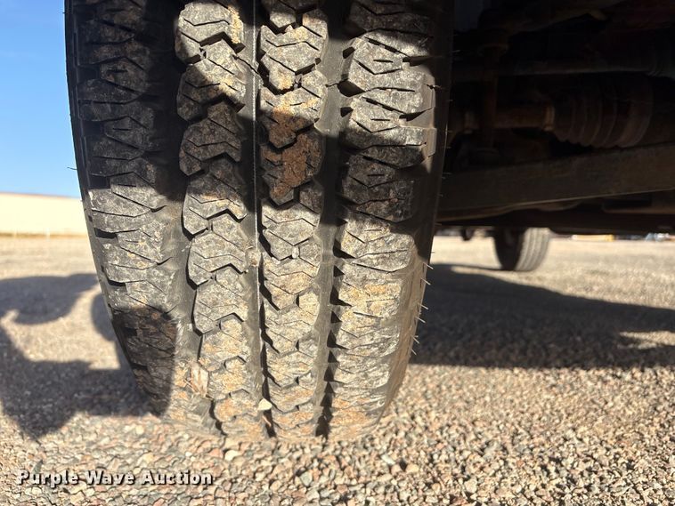 image for item ET1079 2002 Chevrolet Silverado 1500 Ext. Cab pickup truck