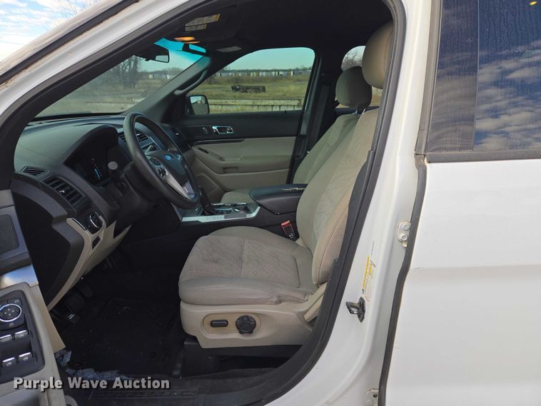 image for item ET1090 2015 Ford Explorer SUV