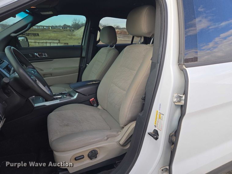 image for item ET1090 2015 Ford Explorer SUV