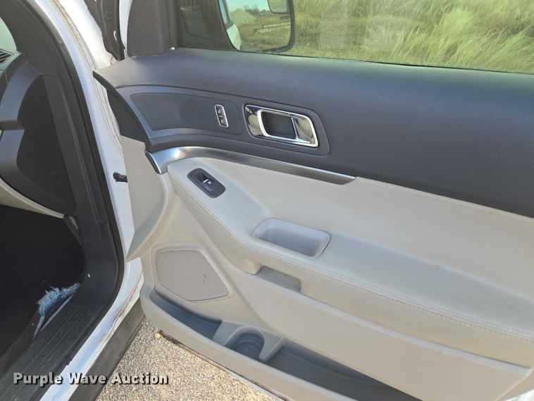 image for item ET1090 2015 Ford Explorer SUV