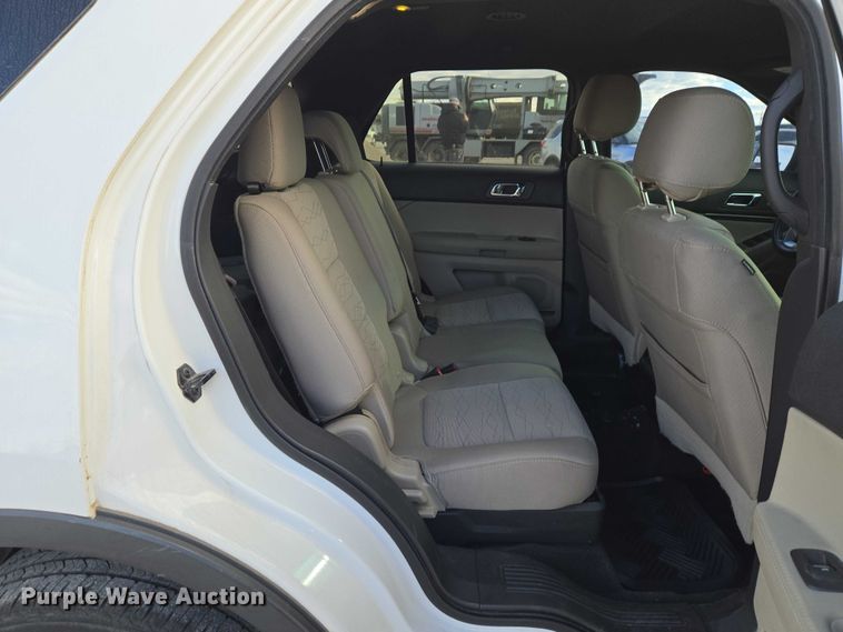 image for item ET1090 2015 Ford Explorer SUV