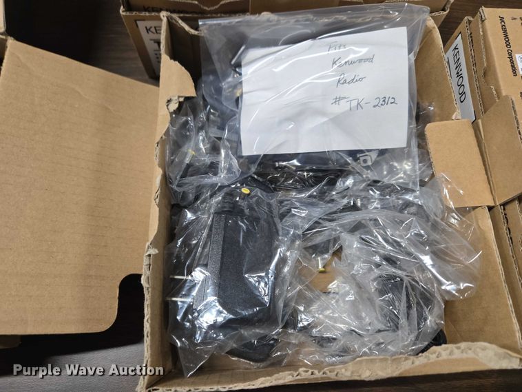 image for item ET1093 Kenwood Radio parts