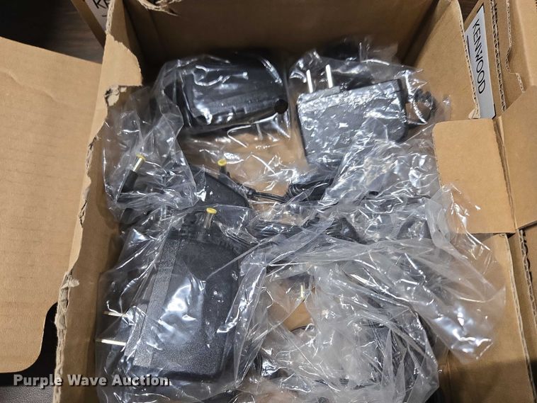 image for item ET1093 Kenwood Radio parts