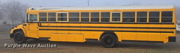 image for item ET1098 2015 Blue Bird Bb Conventional school bus