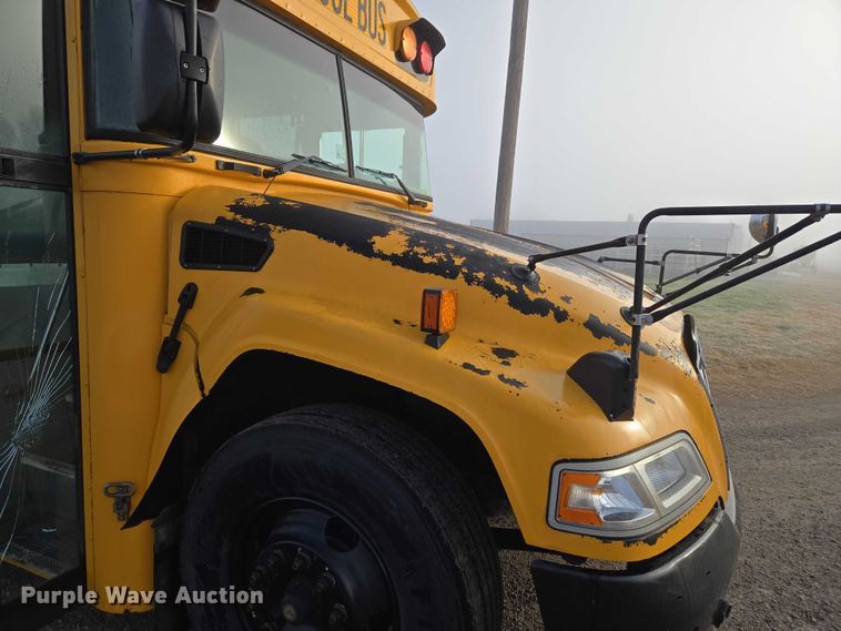 image for item ET1098 2015 Blue Bird Bb Conventional school bus