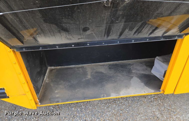 image for item ET1098 2015 Blue Bird Bb Conventional school bus