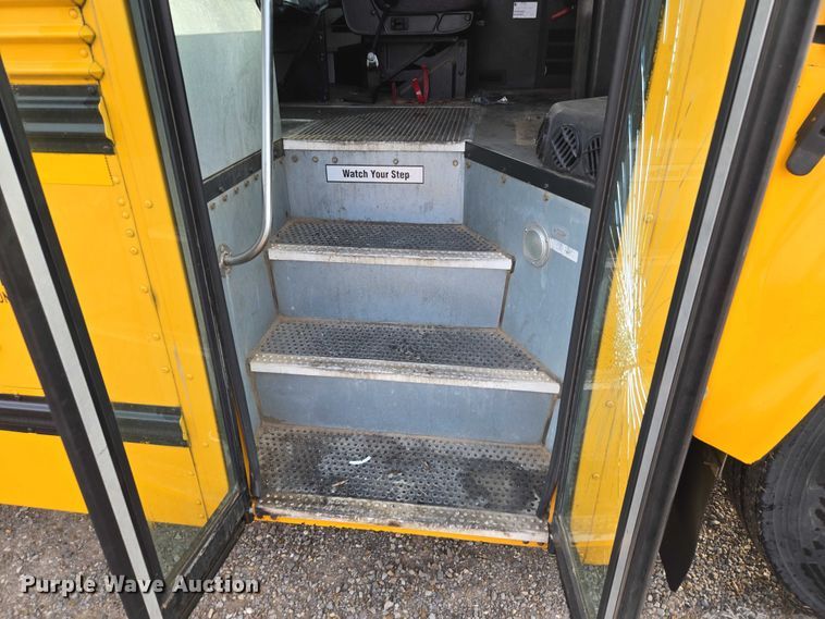 image for item ET1098 2015 Blue Bird Bb Conventional school bus