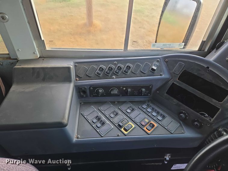 image for item ET1098 2015 Blue Bird Bb Conventional school bus