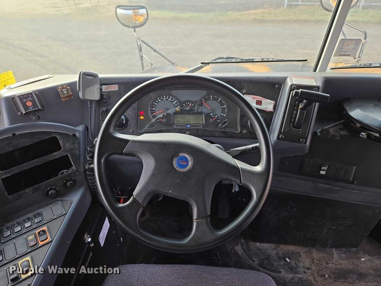 image for item ET1098 2015 Blue Bird Bb Conventional school bus