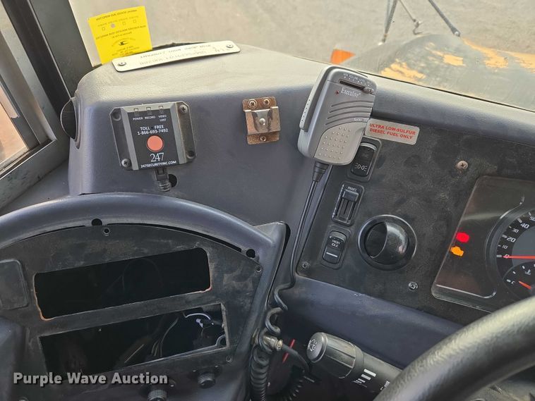 image for item ET1098 2015 Blue Bird Bb Conventional school bus