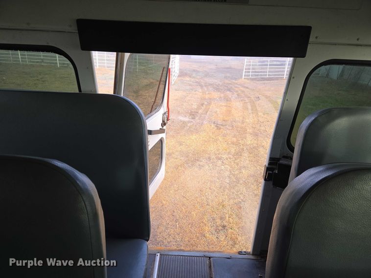 image for item ET1098 2015 Blue Bird Bb Conventional school bus