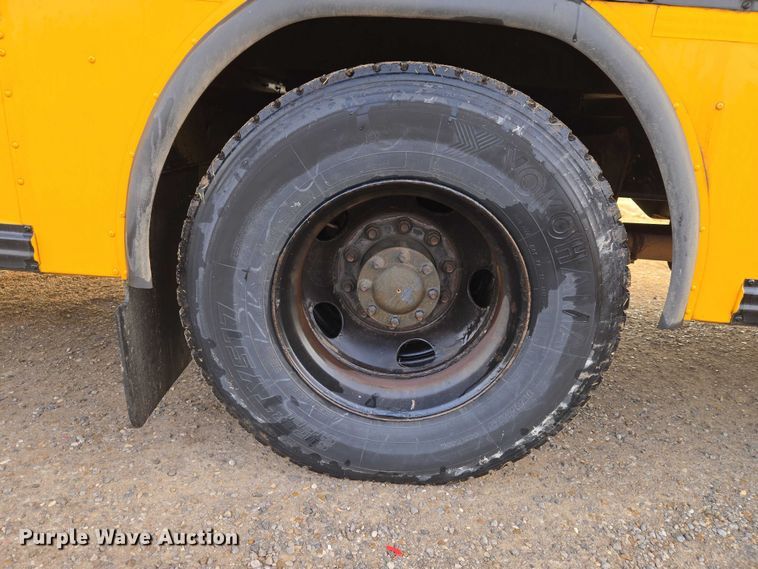 image for item ET1098 2015 Blue Bird Bb Conventional school bus