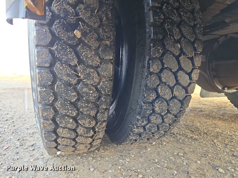 image for item ET1098 2015 Blue Bird Bb Conventional school bus