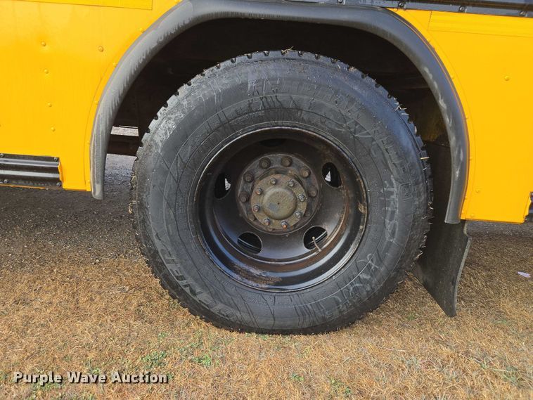 image for item ET1098 2015 Blue Bird Bb Conventional school bus