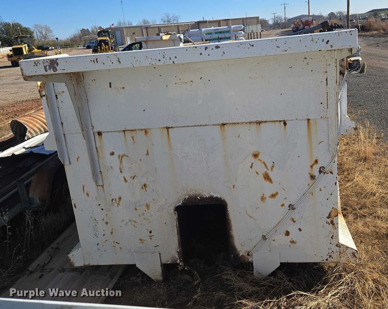 image for item ET1135 McClain Galion 502F dump bed