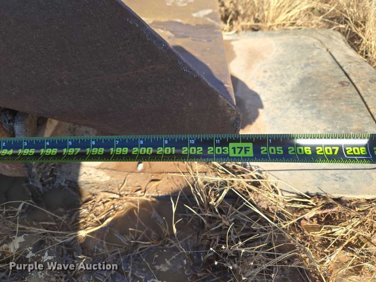 image for item ET1135 McClain Galion 502F dump bed