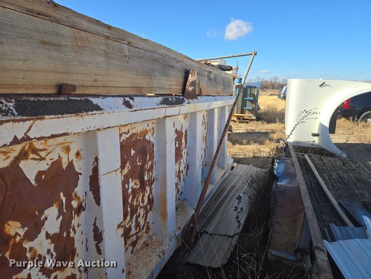 image for item ET1135 McClain Galion 502F dump bed