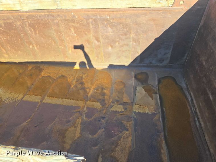 image for item ET1135 McClain Galion 502F dump bed