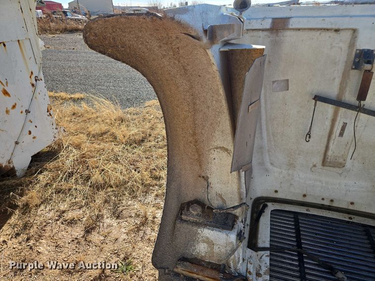 image for item ET1136 Semi truck hood