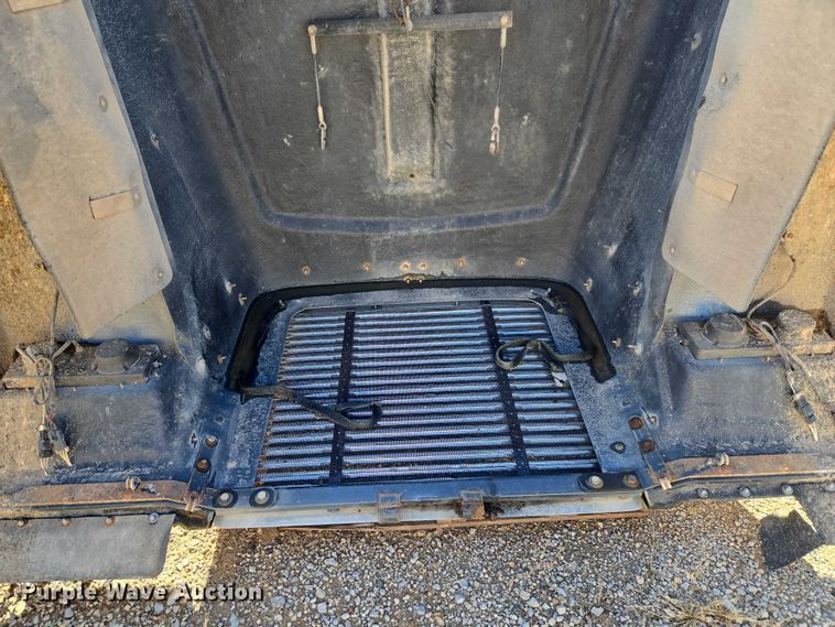 image for item ET1137 Semi truck hood