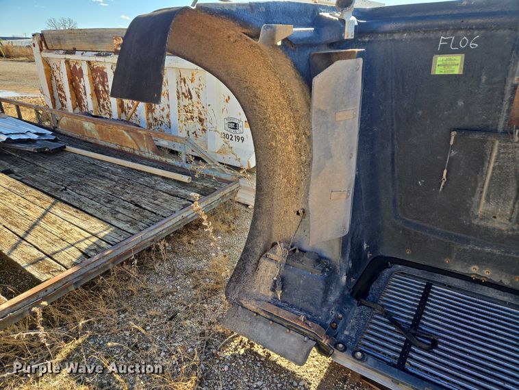 image for item ET1137 Semi truck hood