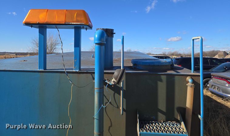 image for item ET1139 Tank bed