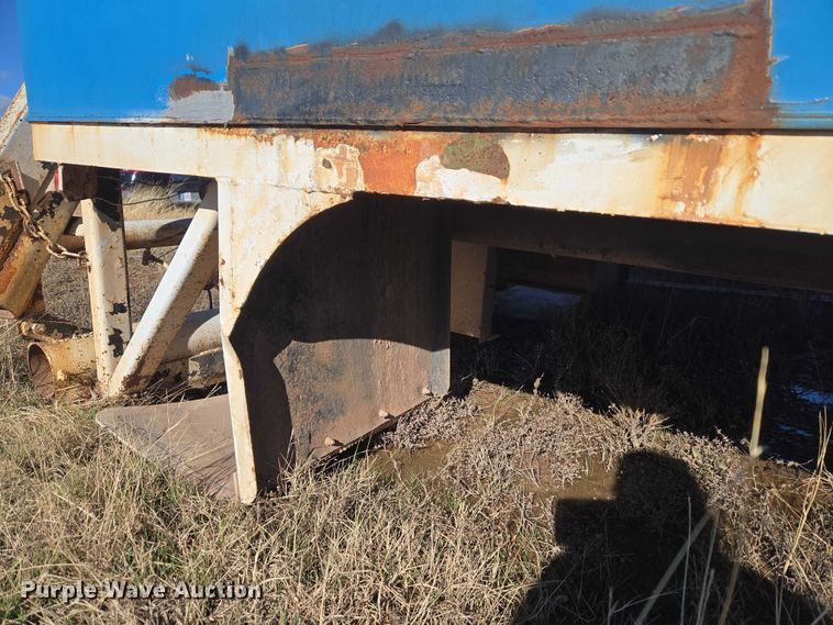 image for item ET1139 Tank bed