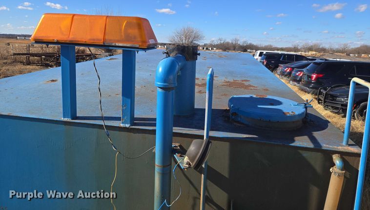 image for item ET1139 Tank bed