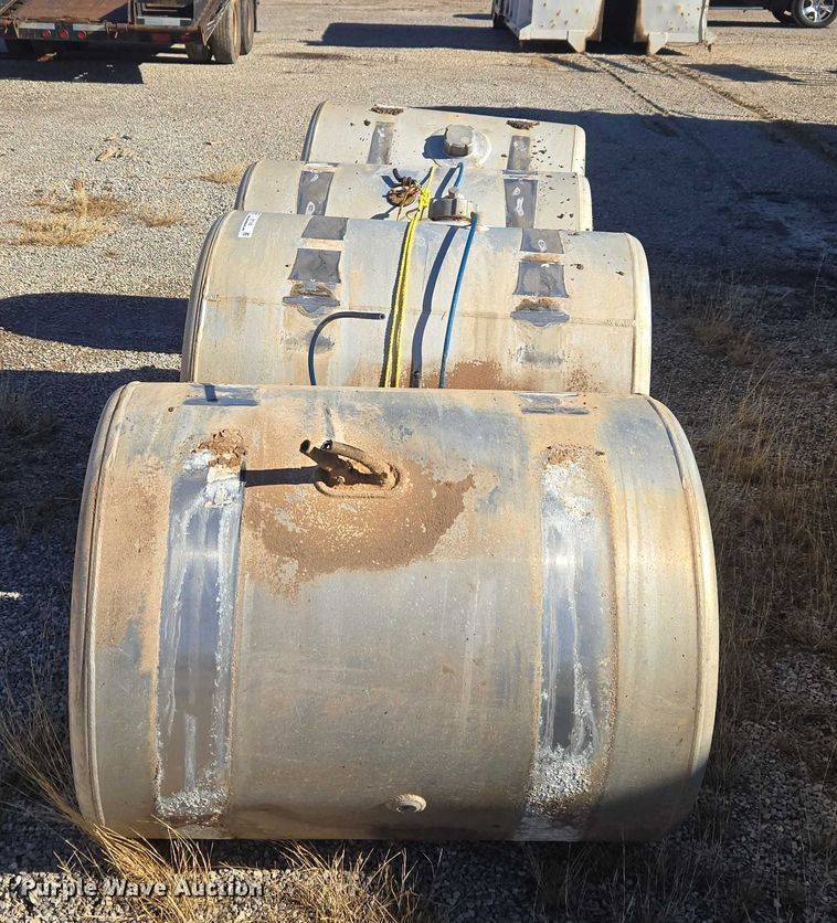 image for item ET1145 (4) Freightliner diesel fuel tanks
