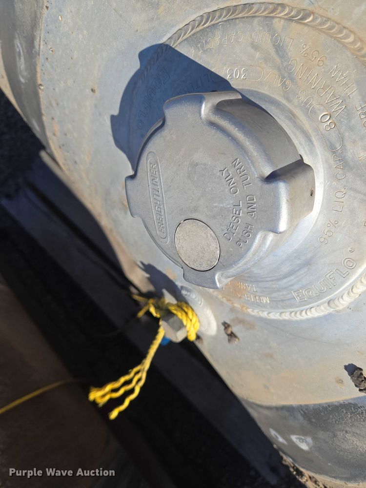 image for item ET1145 (4) Freightliner diesel fuel tanks