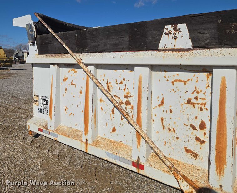 image for item ET1146 McClain Galion 502F dump bed