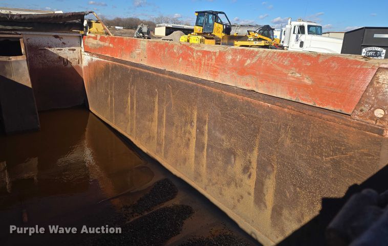 image for item ET1146 McClain Galion 502F dump bed