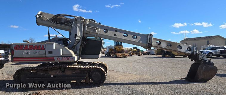 image for item ET1149 Gradall XL3200 II excavator