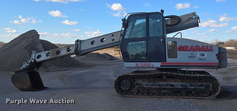 image for item ET1149 Gradall XL3200 II excavator