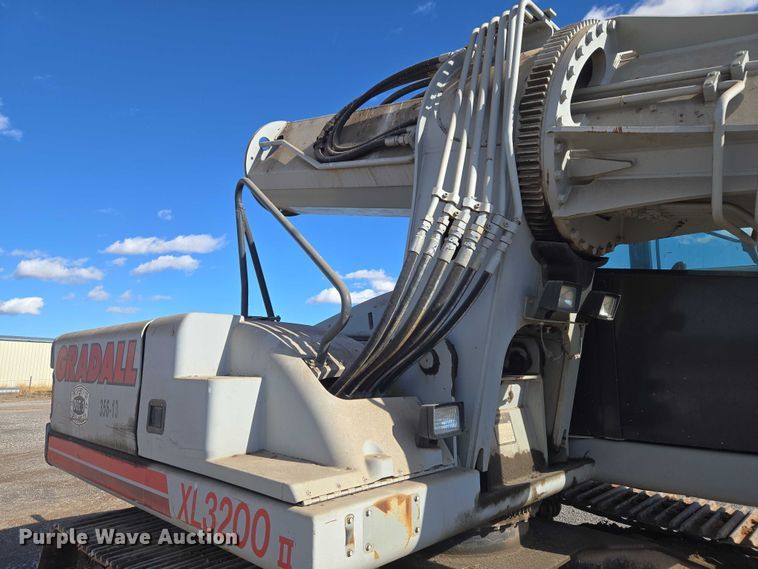 image for item ET1149 Gradall XL3200 II excavator