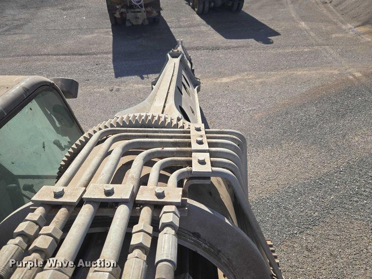 image for item ET1149 Gradall XL3200 II excavator