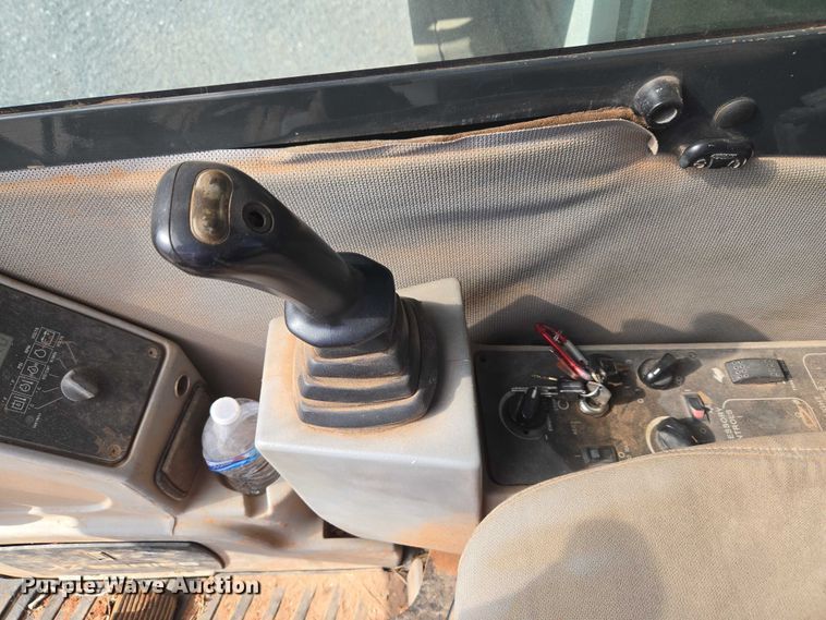 image for item ET1149 Gradall XL3200 II excavator